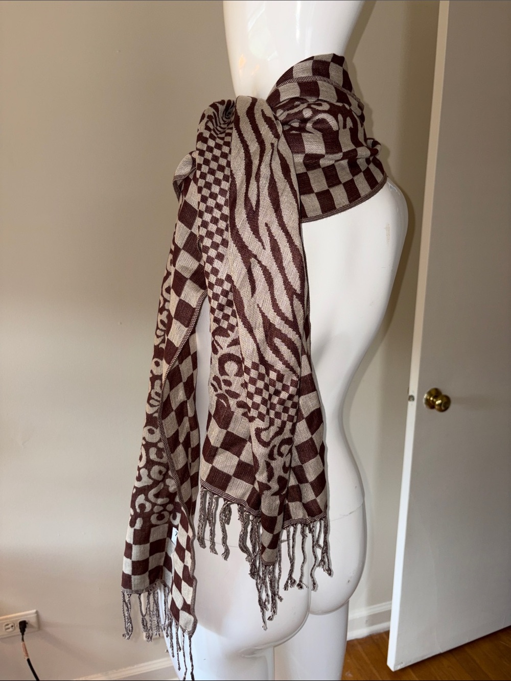 pashmina Brown and Cream Mixed Pattern Fringe Wrap LV - Picture 4 of 6